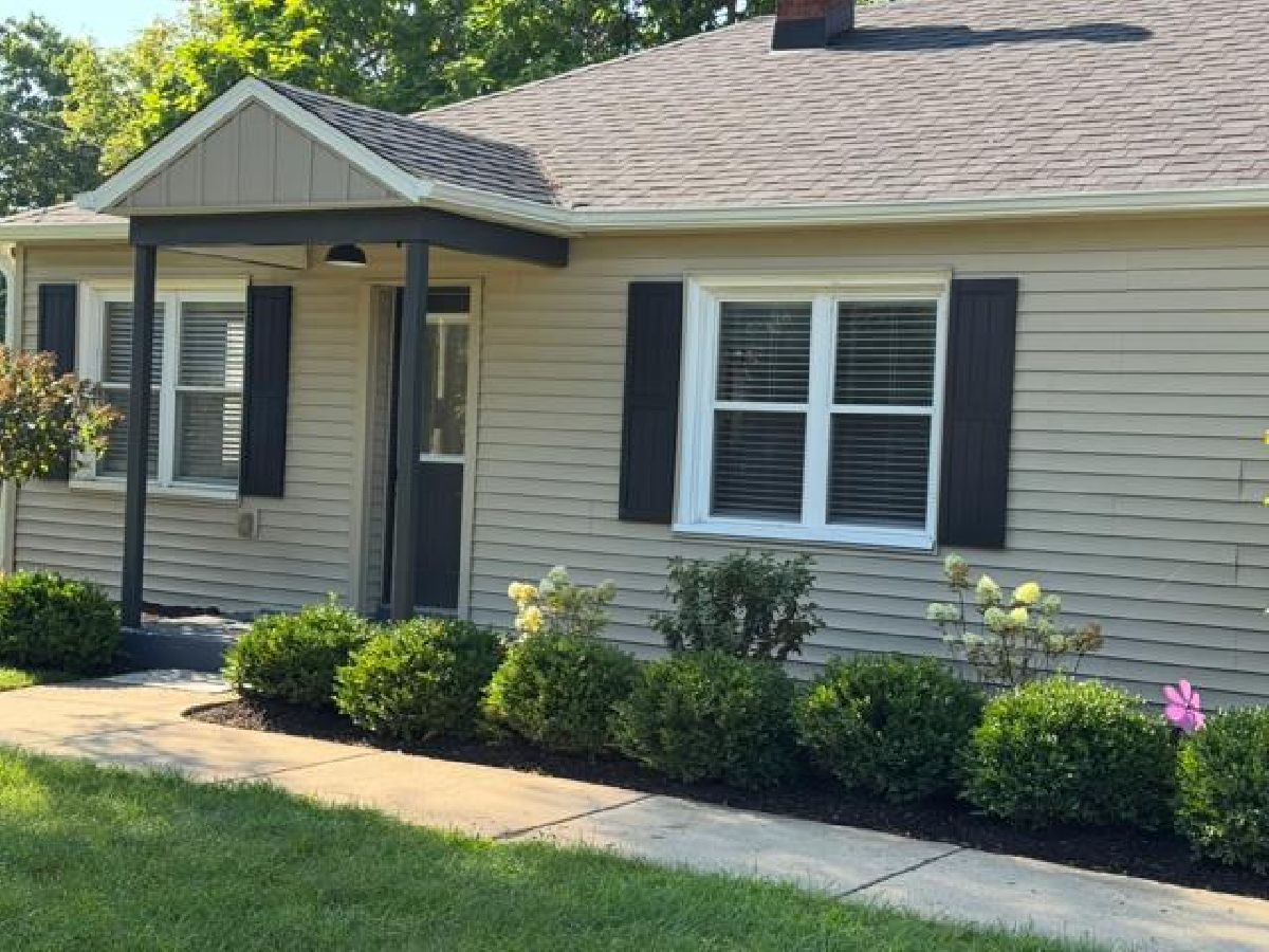  For Sale Rockford Illinois, 1207 Prairie Road