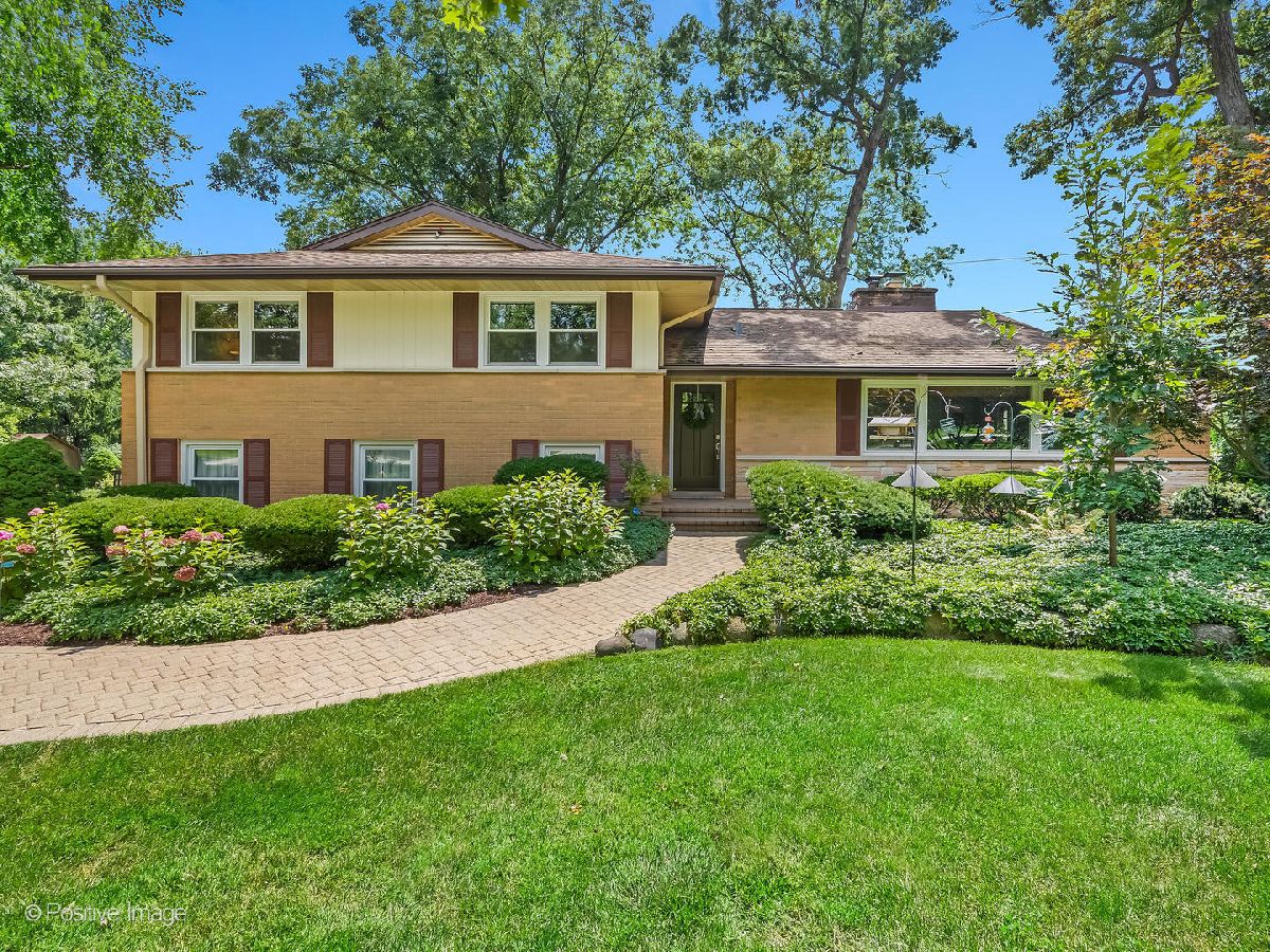 Homes For Sale Glen Ellyn Woods Glen Ellyn Illinois, 23W111 Mulberry Lane