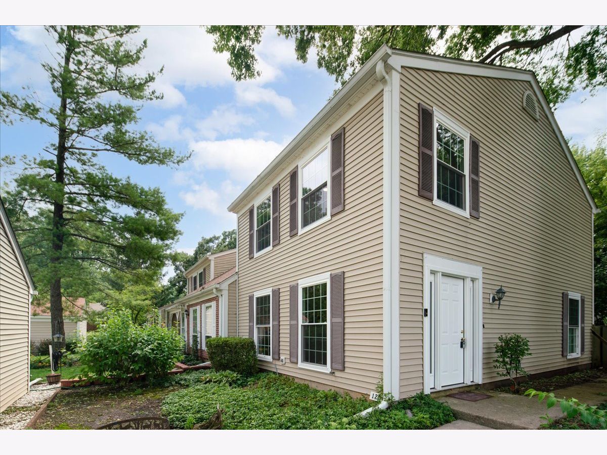  For Sale Cary Illinois, 120 Bright Oaks Circle