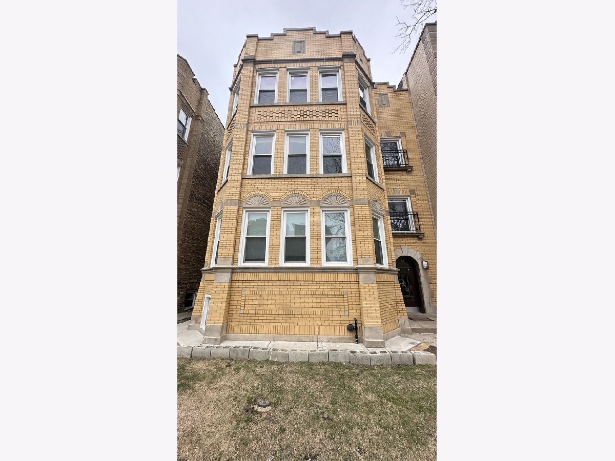  Rented Chicago Illinois, 6207 Talman