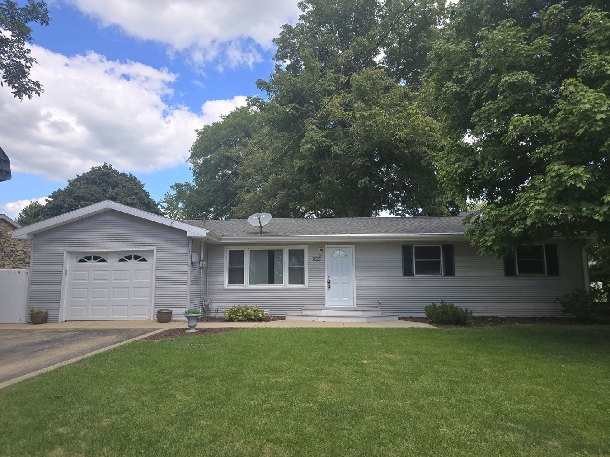  For Sale Clifton Illinois, 235 Hansen Circle Drive