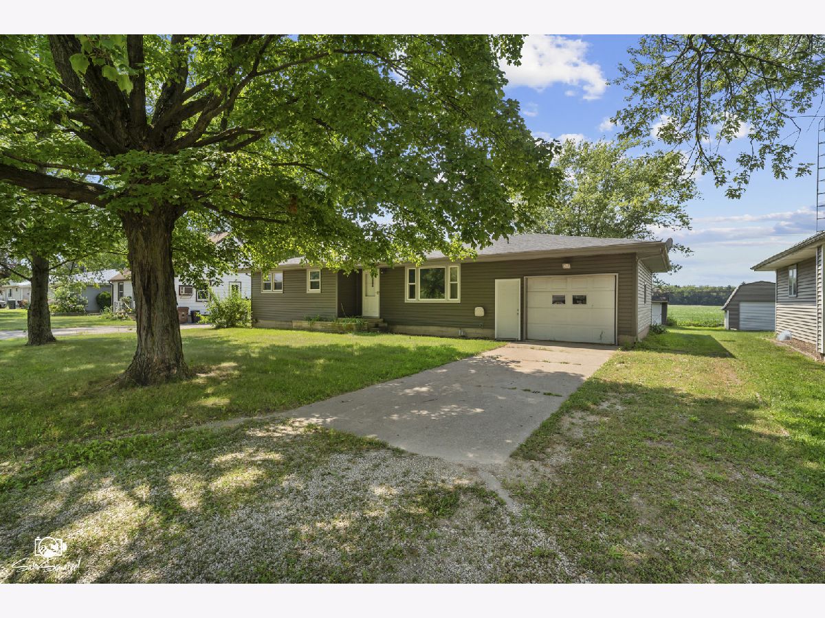  For Sale Bonfield Illinois, 2414 7000w Road