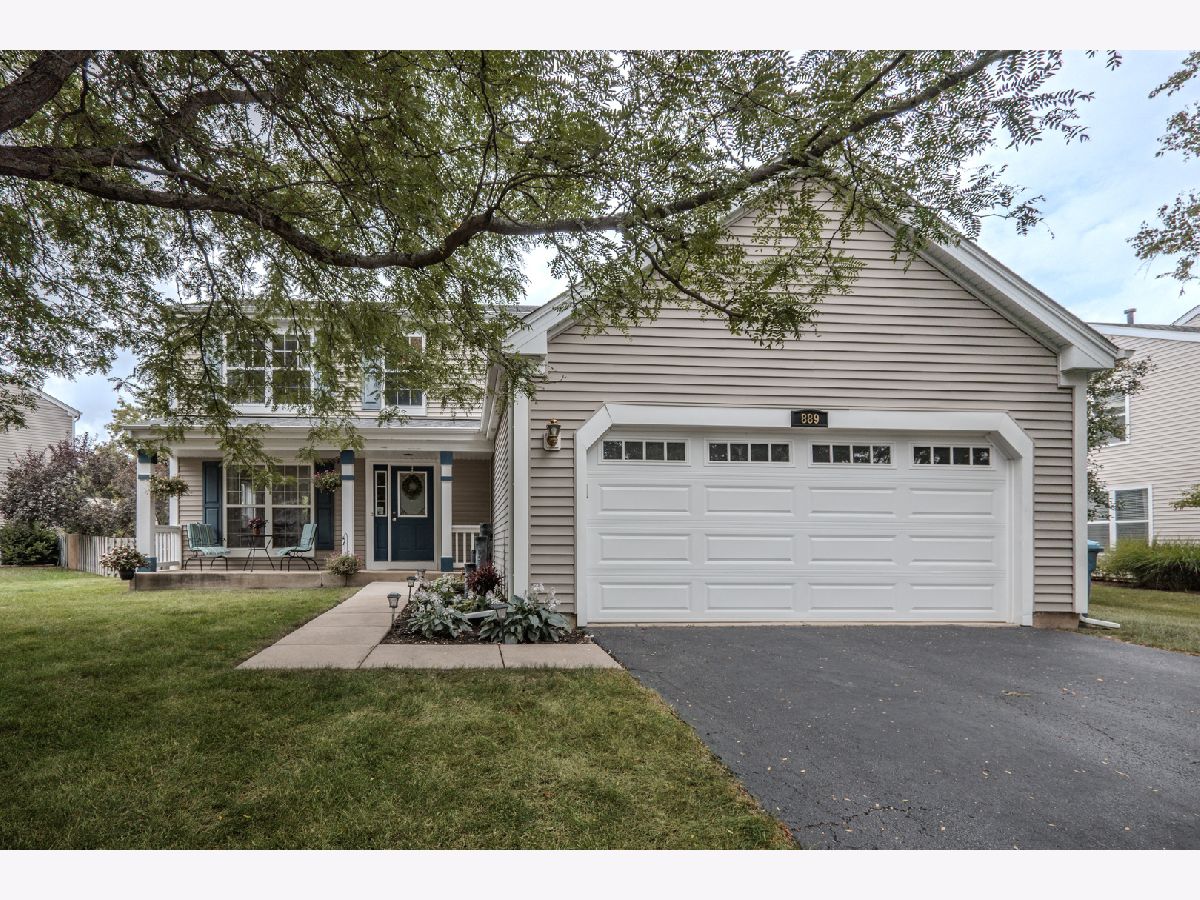 Homes For Sale The Lindens Aurora Illinois, 889 Honeysuckle Lane