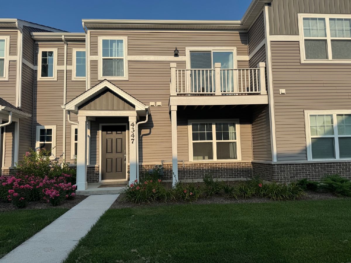  Rented Aurora Illinois, 4347 Chelsea Manor