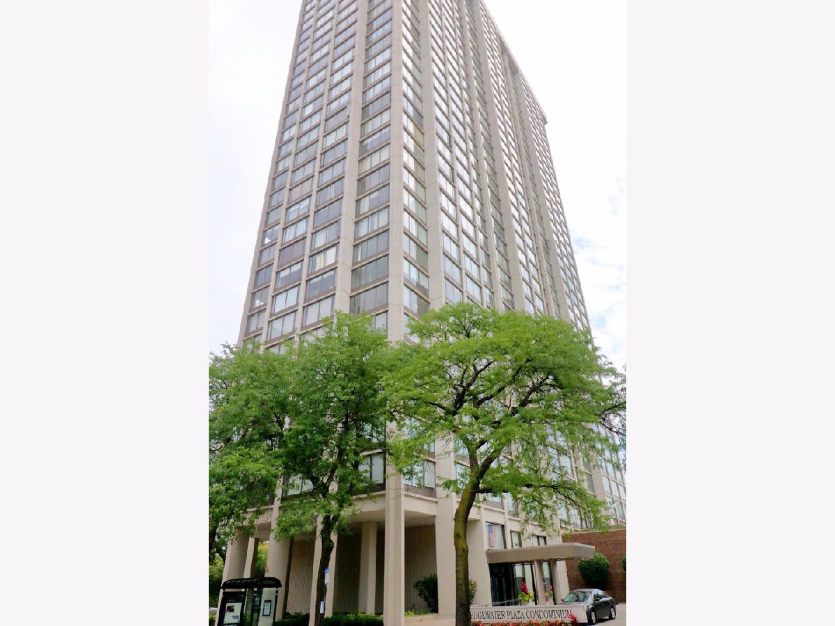 Condominiums For Sale Edgewater Plaza Chicago Illinois, 5455 Sheridan Road