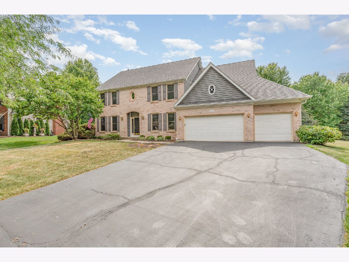 Sold Sugar Grove Illinois, 975 Pinecrest