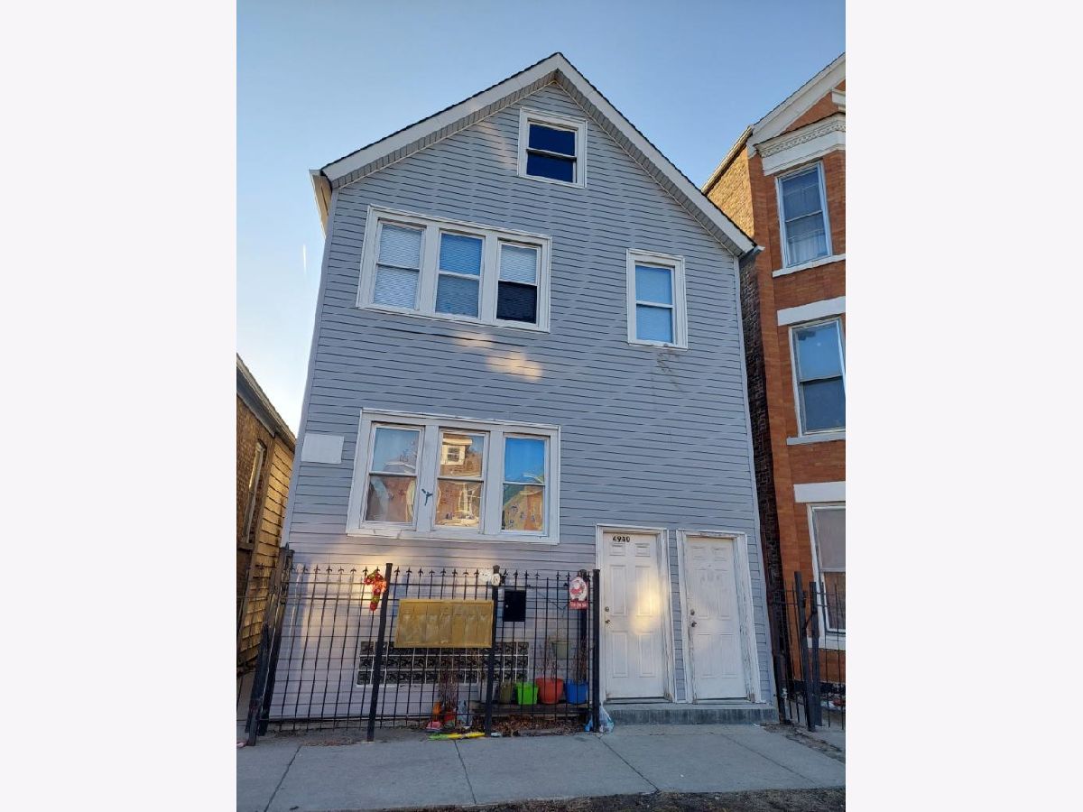 Rented Chicago Illinois, 4940 Wolcott