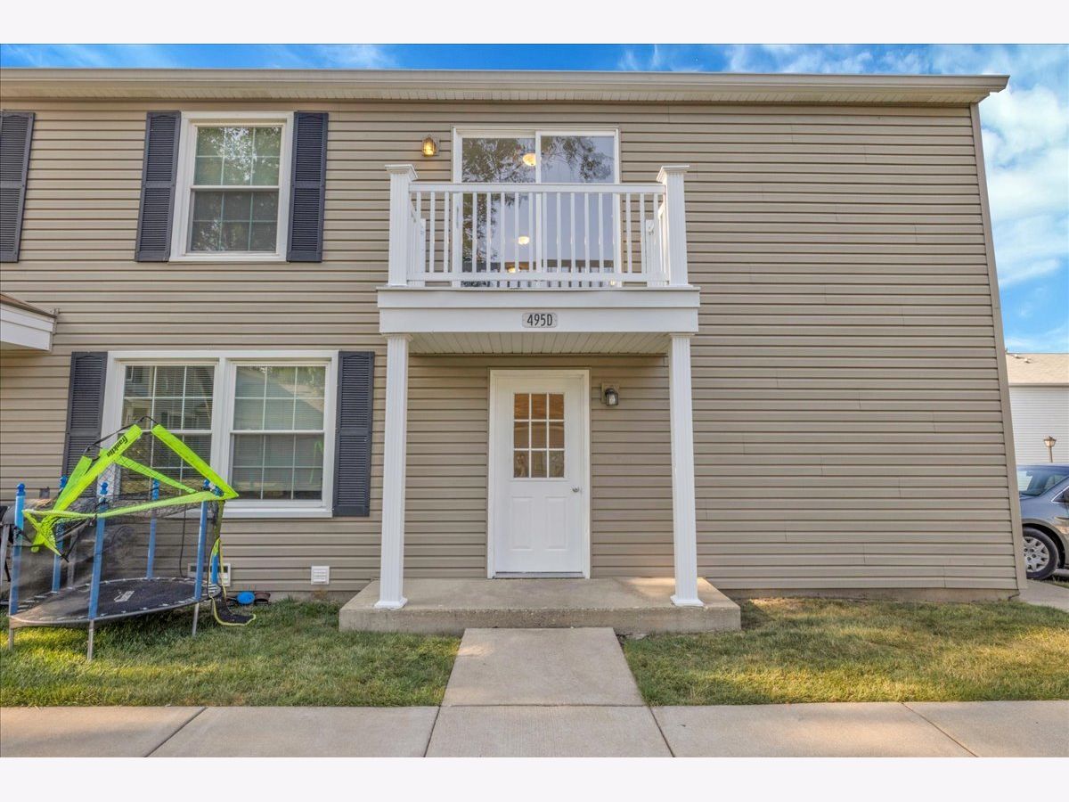  Sold Glendale Heights Illinois, 495 Sidney