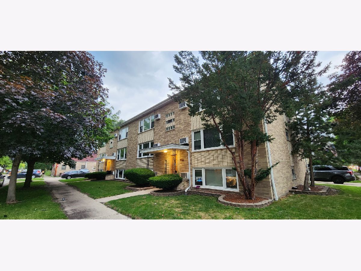 Rented Berwyn Illinois, 6801 13th