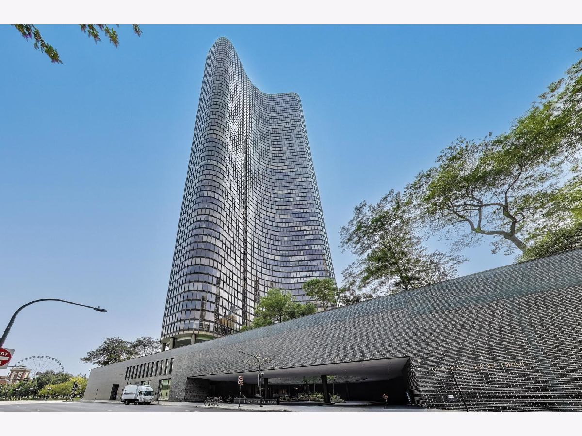 Condominiums Sold Lake Point Tower Chicago Illinois, 505 Lake Shore