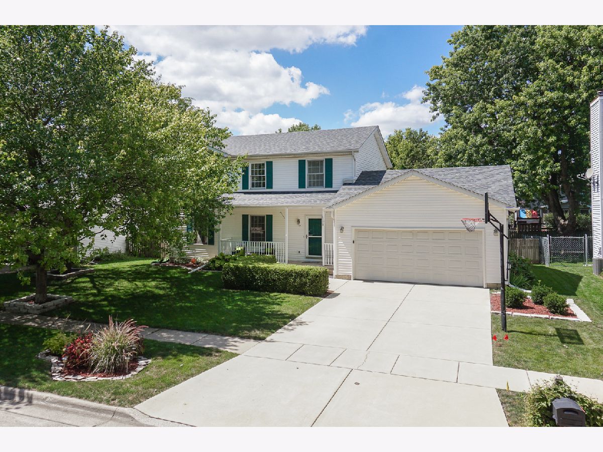 Homes & Condos & Townhomes For Sale Old Farm Lakes Bloomington Illinois, 17 Hayloft Road