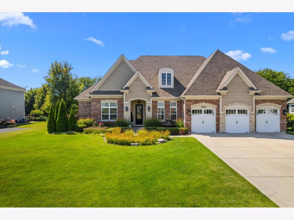  For Sale St Charles Illinois, 4565 Greywood Drive