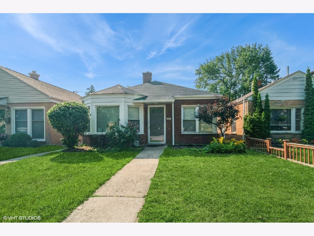 Homes & Condos & Townhomes For Rent Sauganash Chicago Illinois, 5809 Rogers