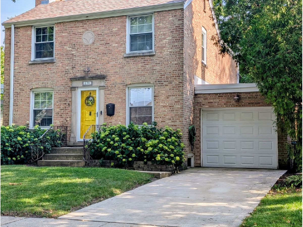  Sold Des Plaines Illinois, 699 Rose