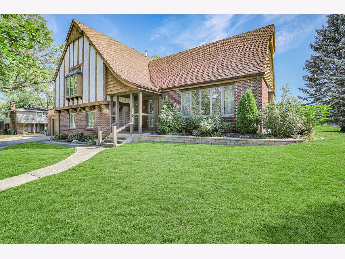 Homes For Sale Kelvin Grove Lockport Illinois, 1004 Valley Lane