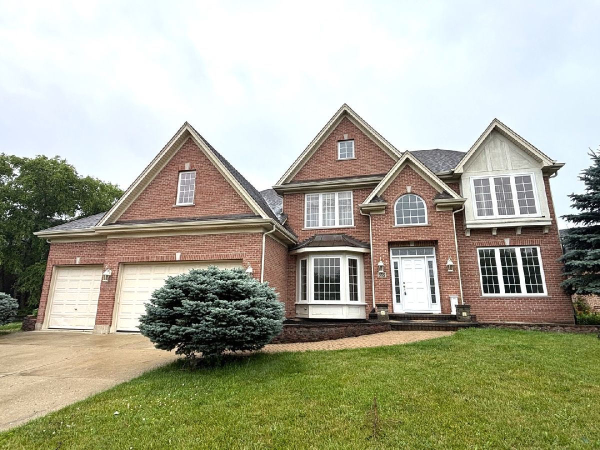  For Sale Roselle Illinois, 375 Devon Avenue