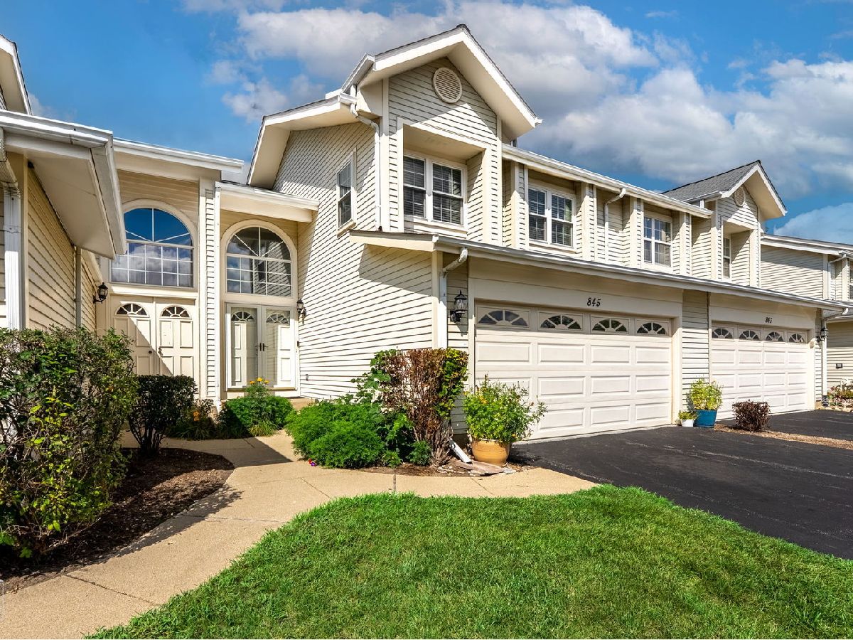 Townhomes & Homes For Sale Weathersfield North Schaumburg Illinois, 845 Dracut Lane