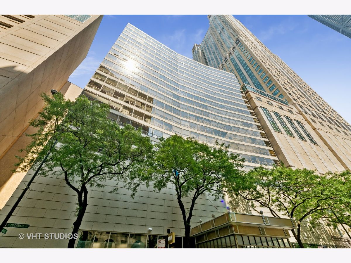  Sold Chicago Illinois, 110 Delaware