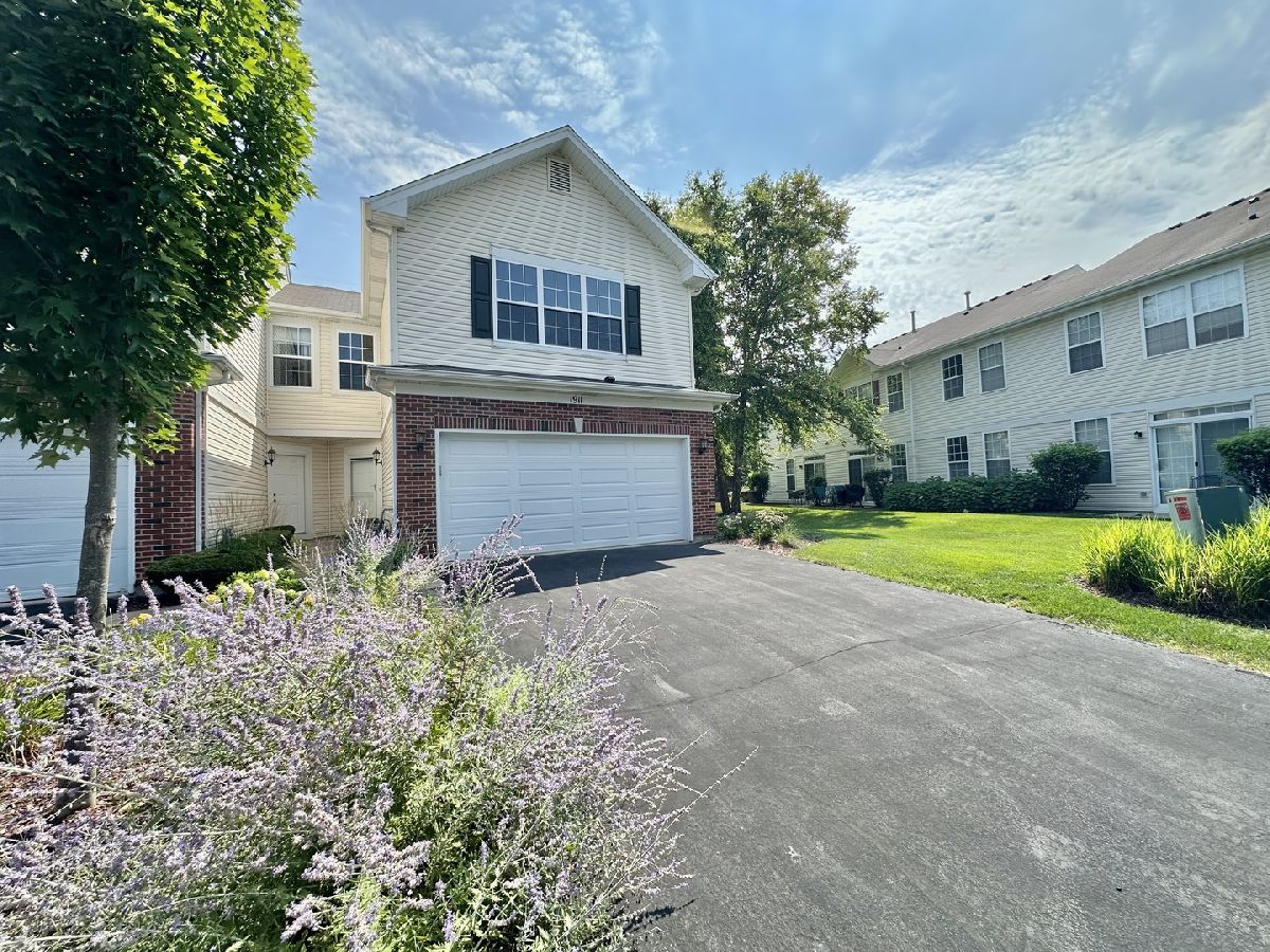 Townhomes & Condos & Homes Sold The Pointe At Fieldstone Romeoville Illinois, 1911 Crestview