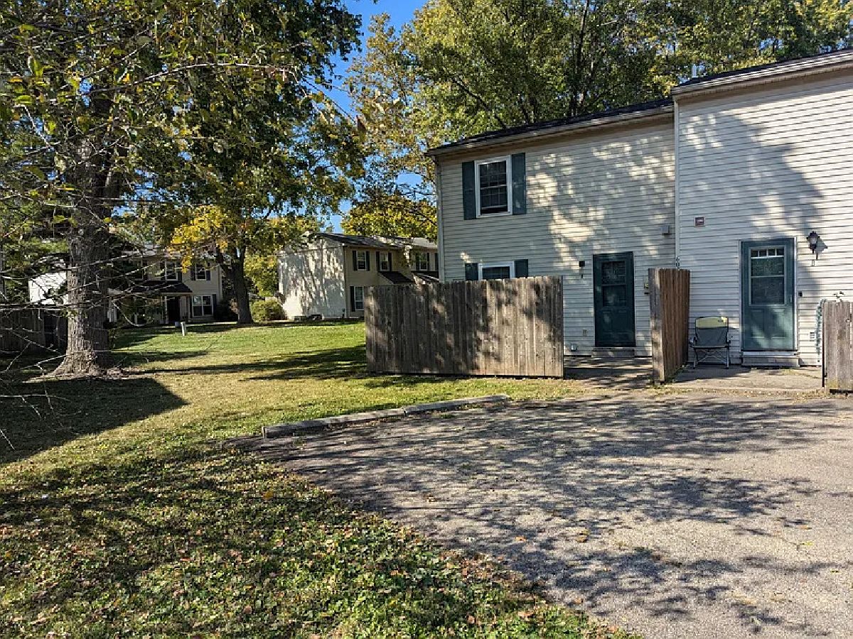 Rented Champaign Illinois, 607 English Creek