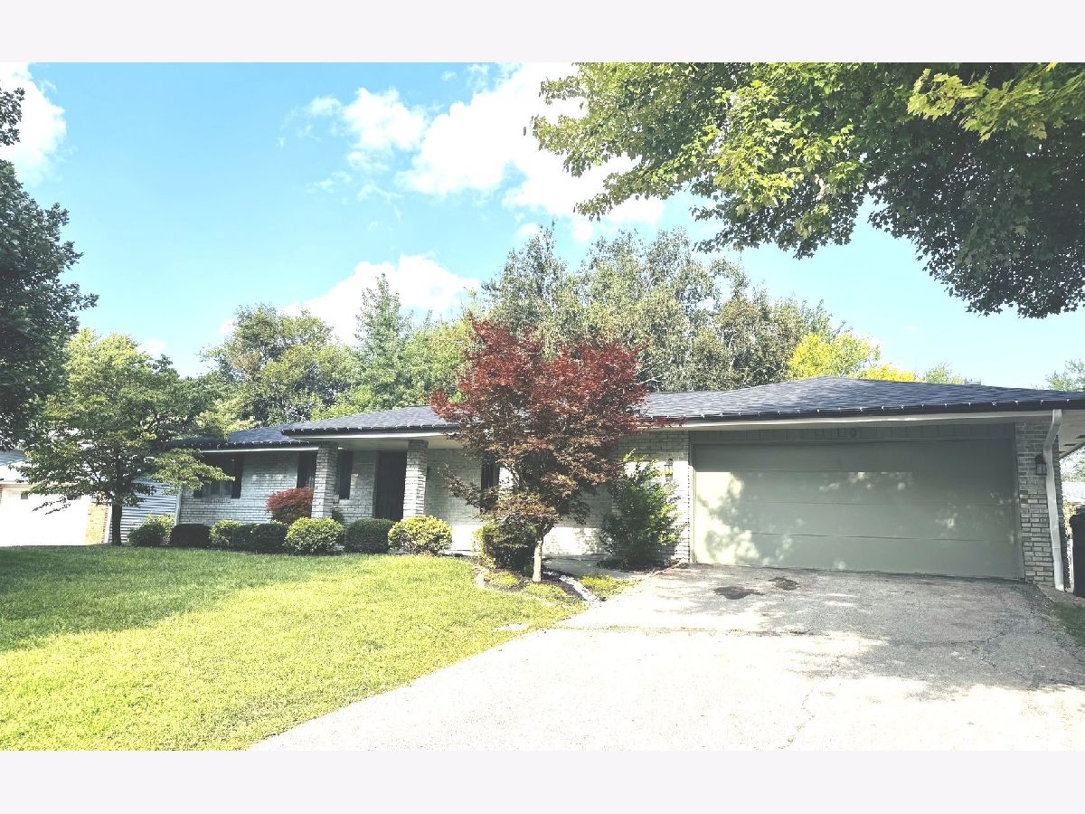  For Sale Bloomington Illinois, 110 Hershey Road