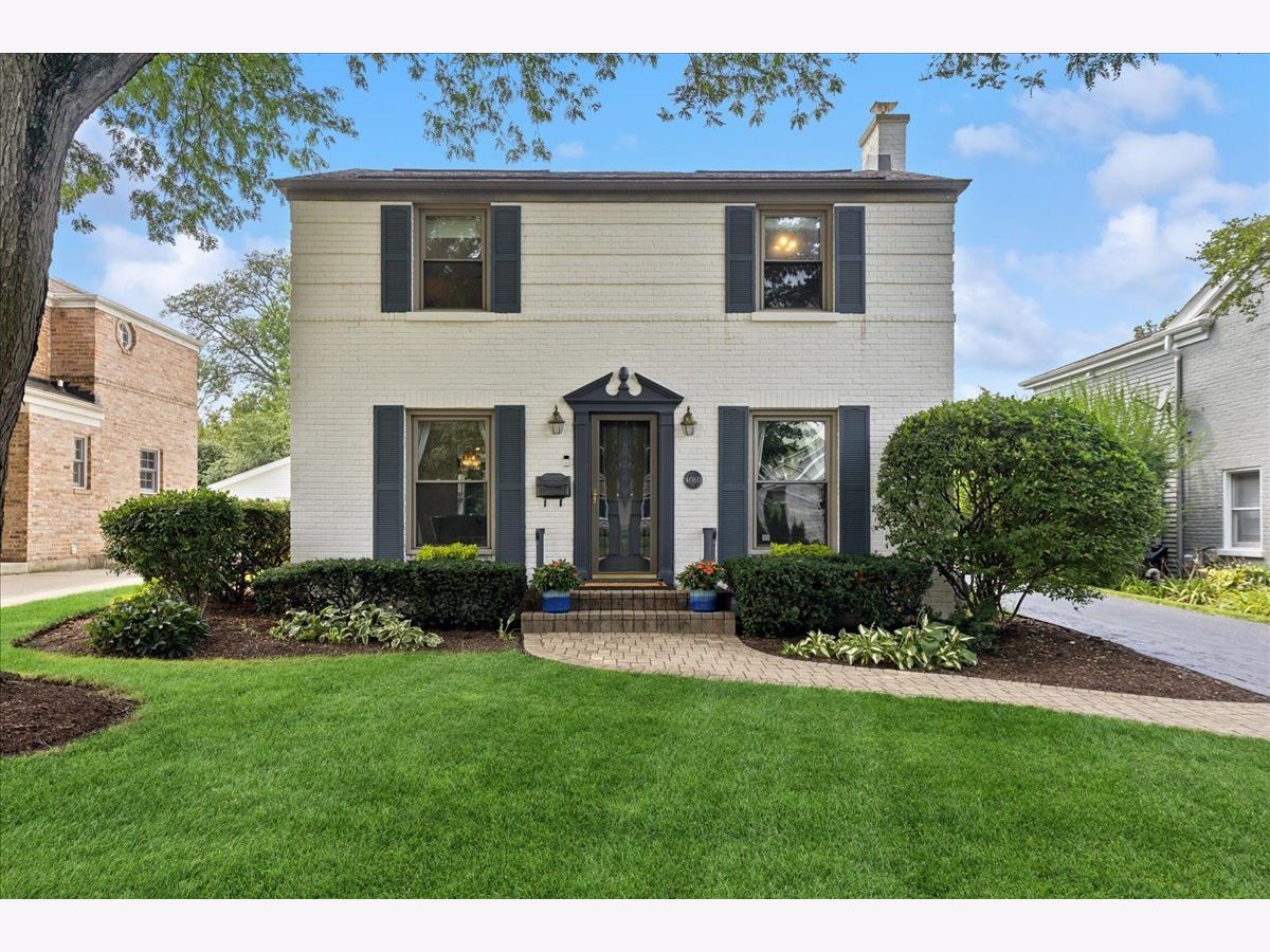  For Sale Western Springs Illinois, 4060 Hampton Avenue