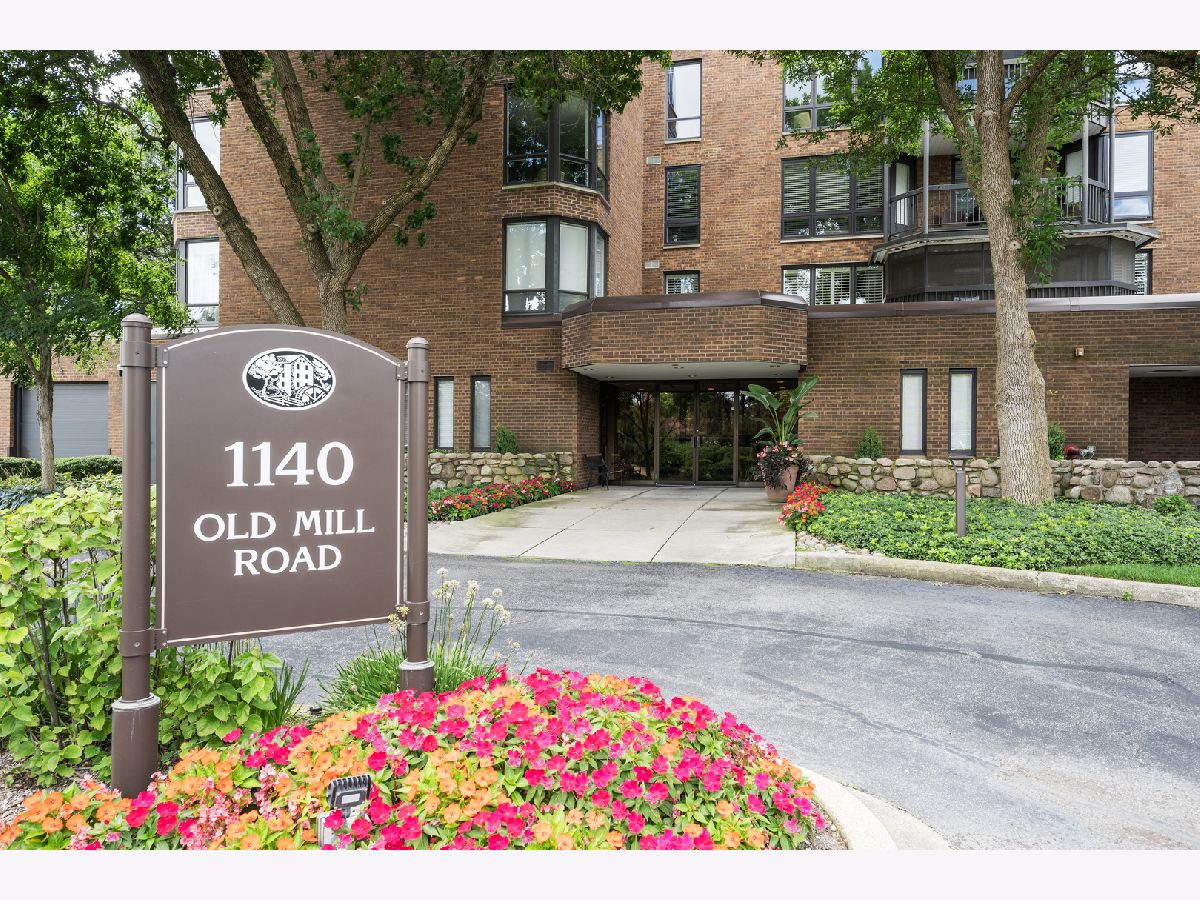 Condos & Townhomes & Homes For Rent Graue Mill Hinsdale Illinois, 1140 Old Mill