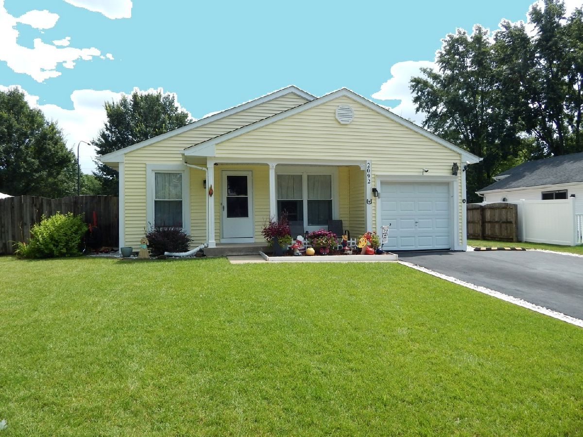 Homes & Condos & Townhomes For Sale Old Farm Naperville Illinois, 2092 Navarone Drive