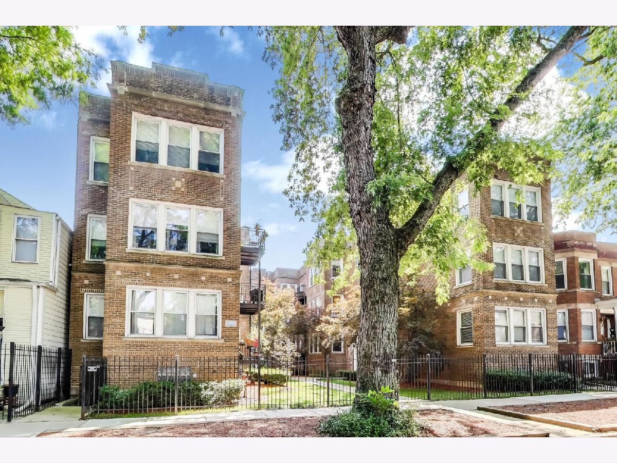  Sold Chicago Illinois, 1447 Victoria