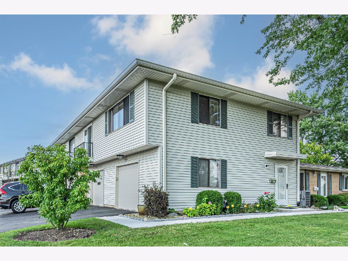  For Sale Schaumburg Illinois, 207 Kendrick Court