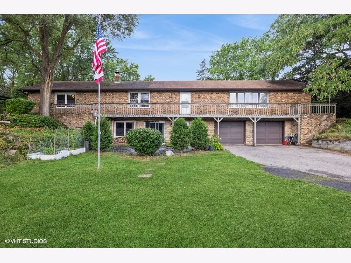 Homes For Sale Bayview Beach Crystal Lake Illinois, 1909 Louise Street