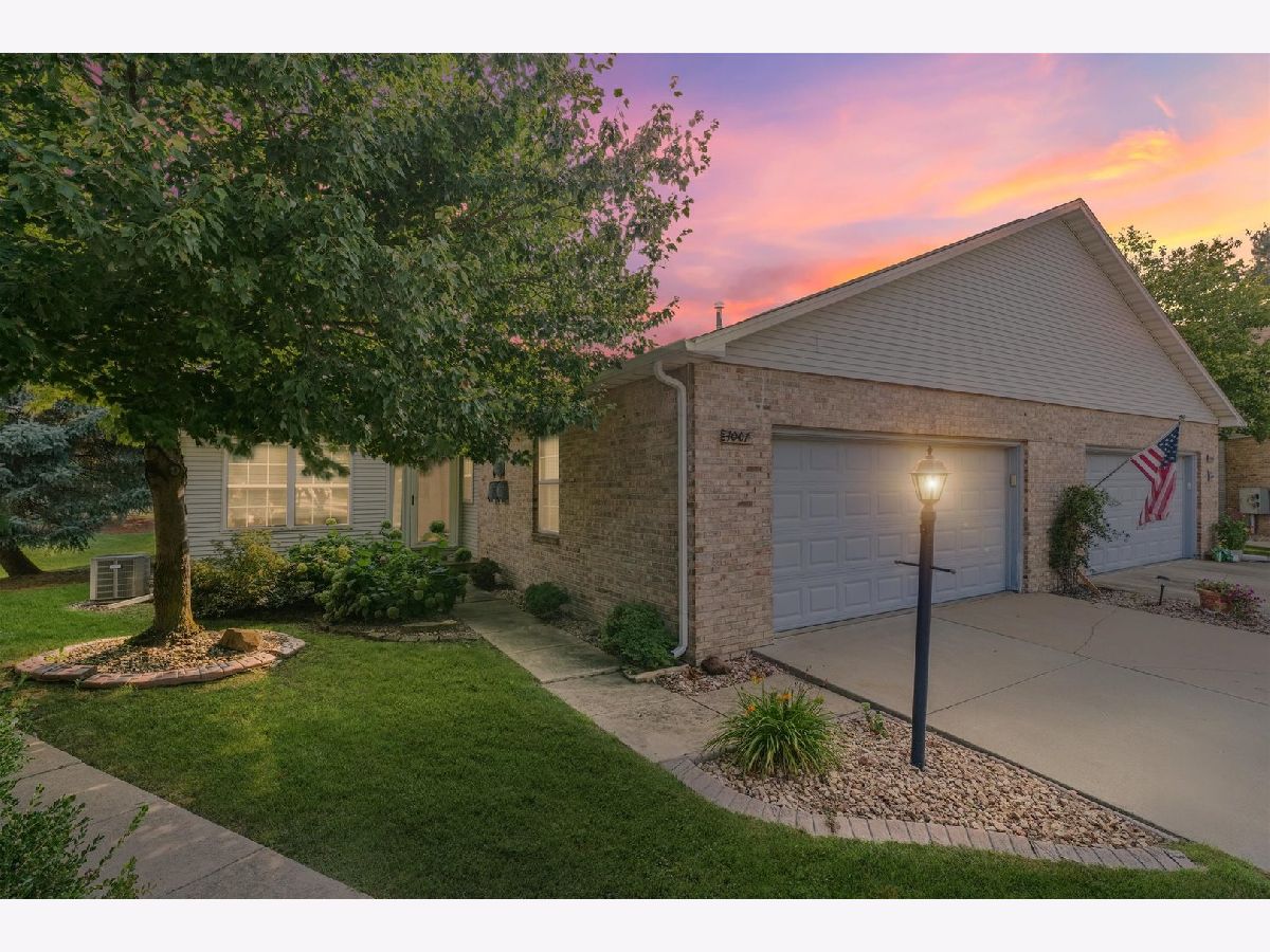  For Sale Savoy Illinois, 1007 Pheasant Circle