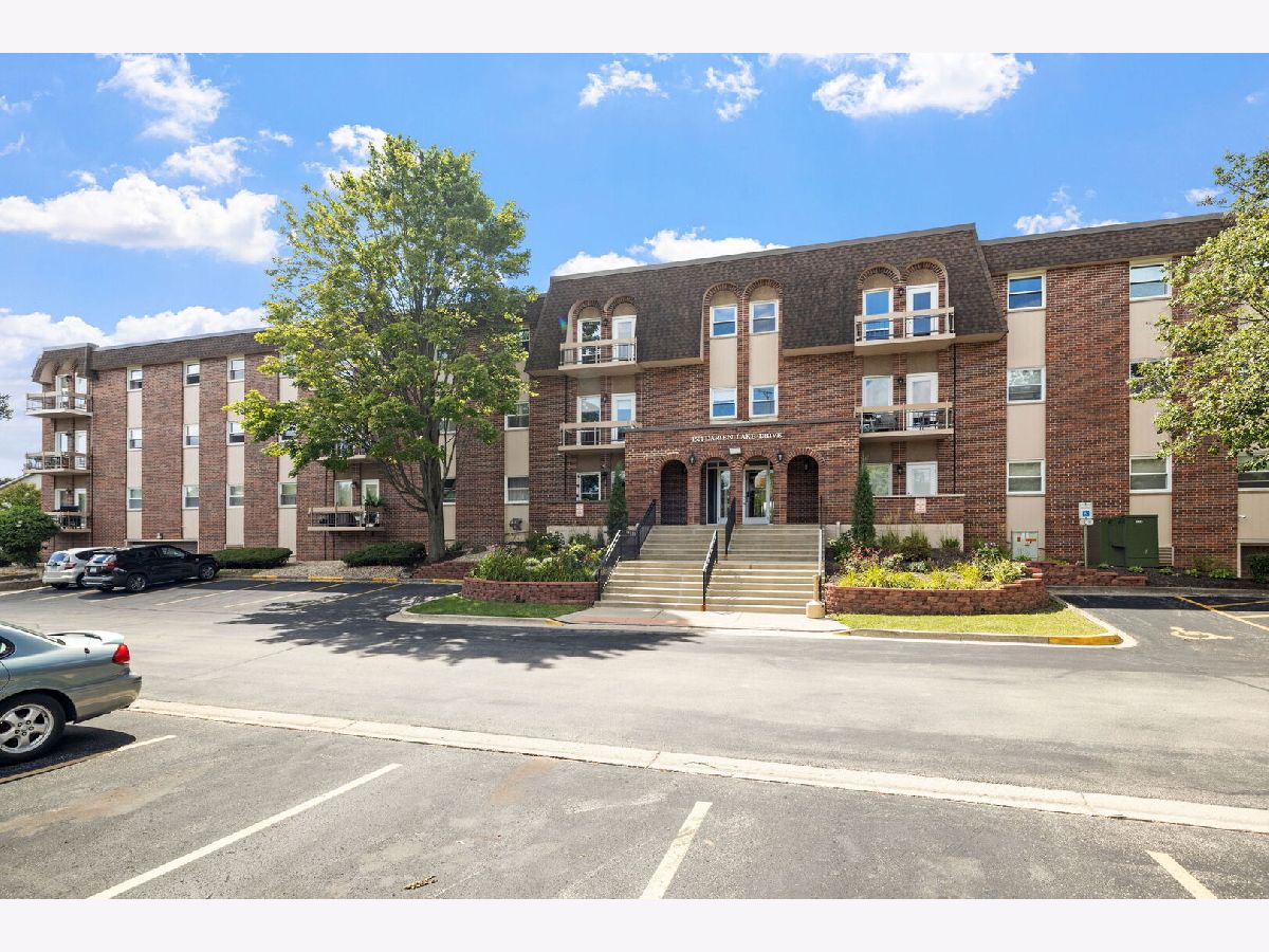  For Sale Darien Illinois, 1501 Darien Lake Drive