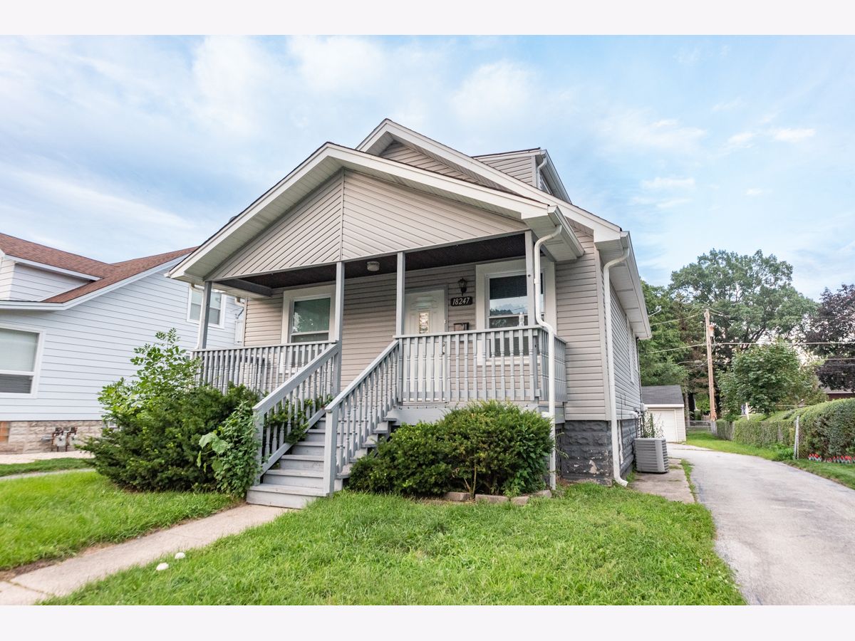 For Rent Lansing Illinois, 18247 Roy