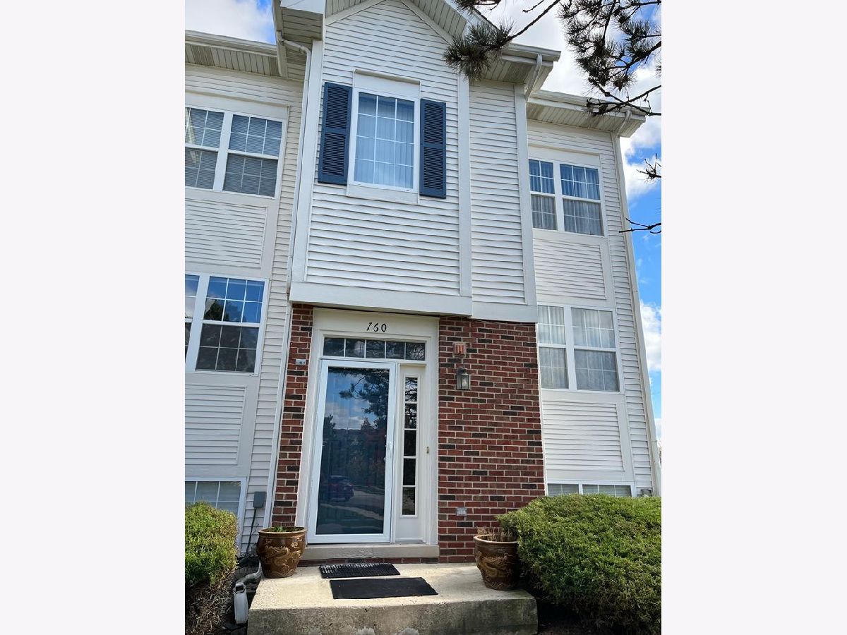  For Rent Wheeling Illinois, 760 River Mill