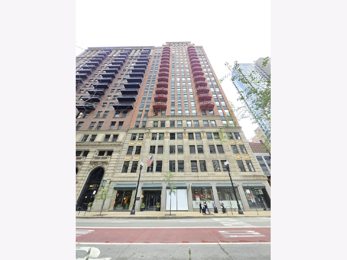  Sold Chicago Illinois, 208 Washington