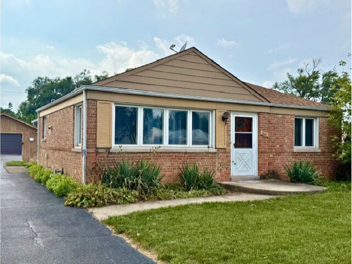  For Sale Des Plaines Illinois, 2462 Scott Street