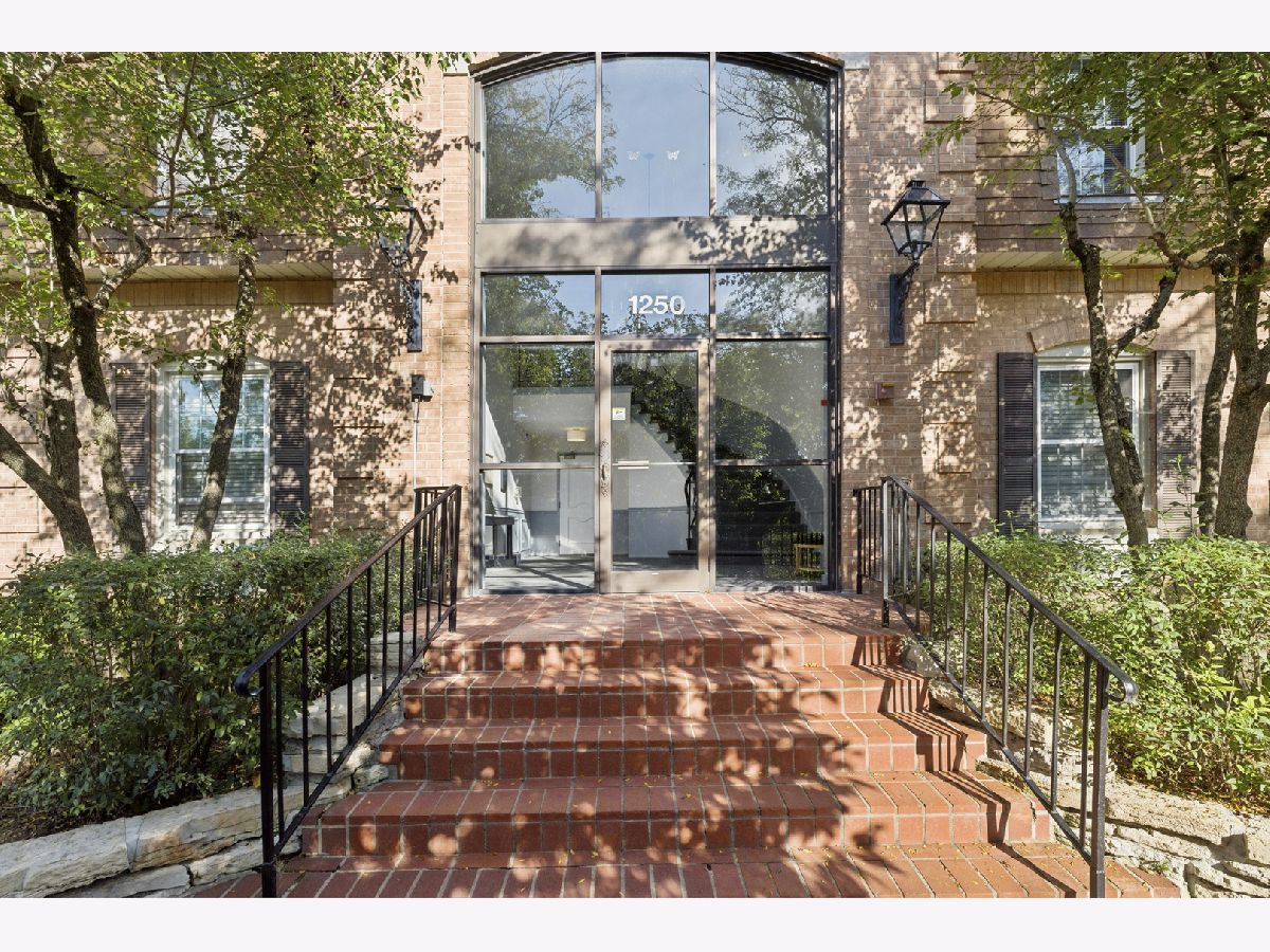 Condominiums For Sale Brooke Estates Highland Park Illinois, 1250 Park Avenue