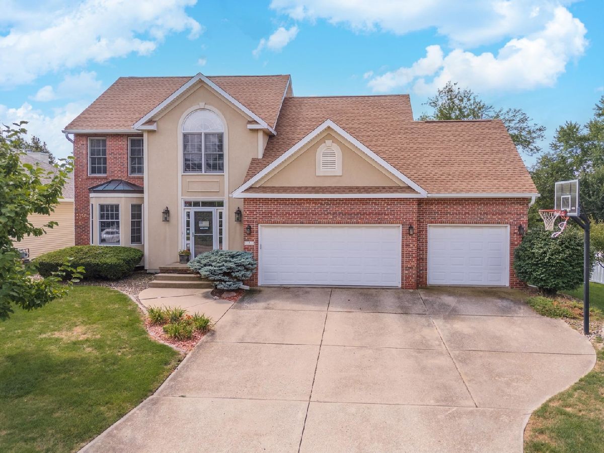 Homes For Sale Oakland Estates Bloomington Illinois, 1 Scofield Court