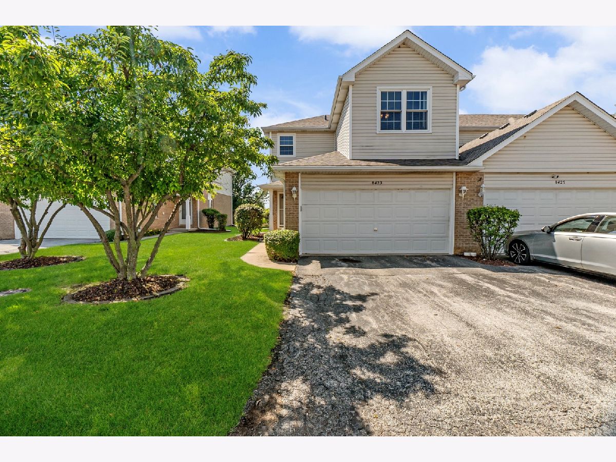  For Sale Tinley Park Illinois, 8423 Stratford Drive