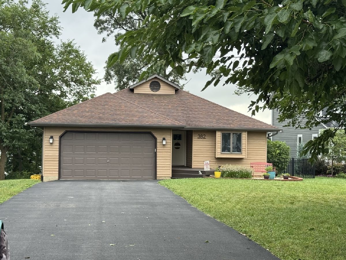  Sold Lake Holiday Illinois, 382 Holiday