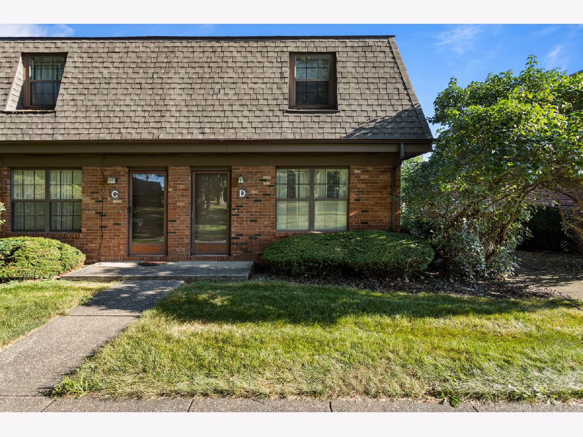  For Sale Savoy Illinois, 8 Evergreen Circle