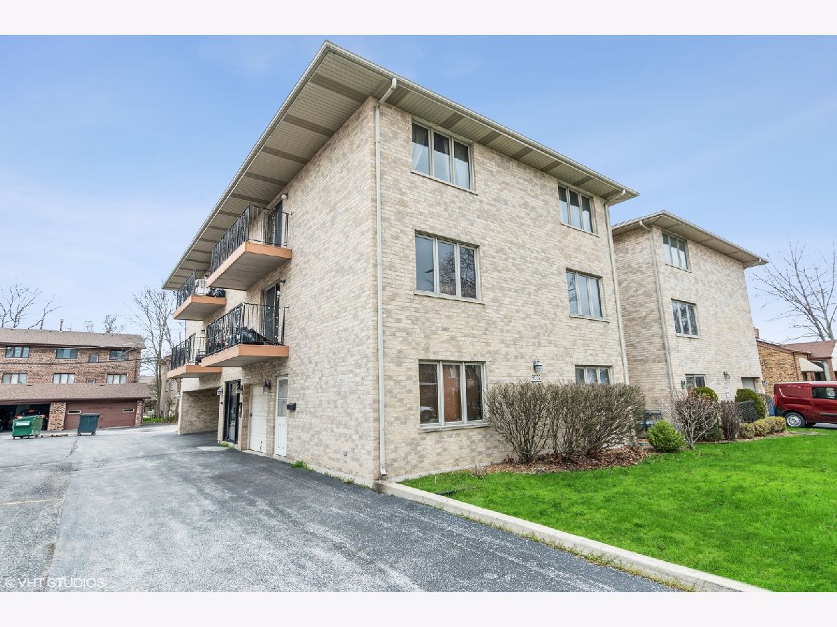  For Rent Oak Lawn Illinois, 9532 Minnick