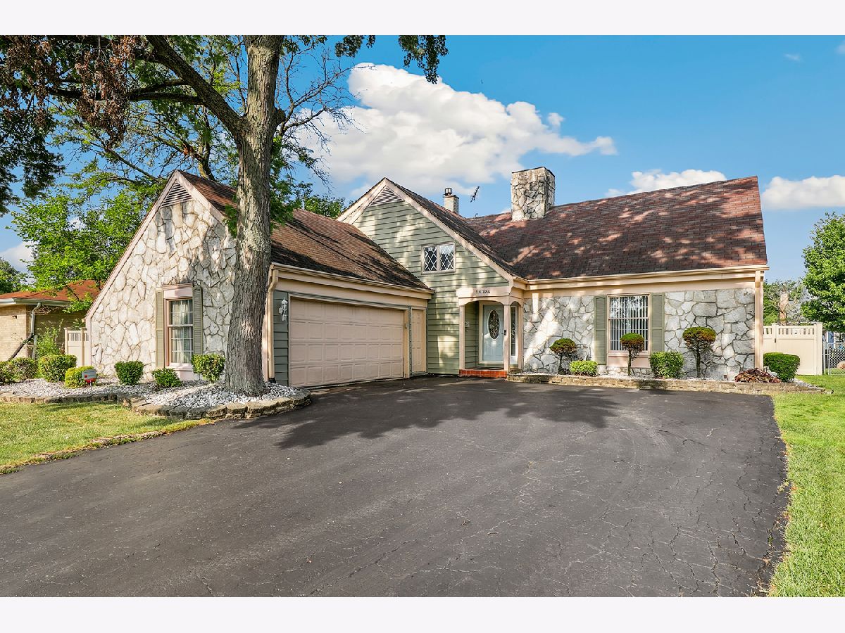 Homes For Sale Dolphin Lake Homewood Illinois, 18024 Marlin Lane