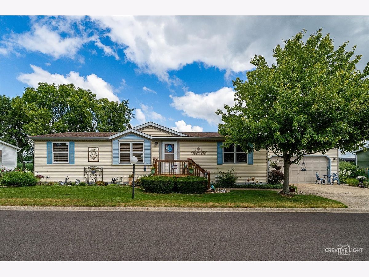  For Sale Sandwich Illinois, 132 Cardinal Lane