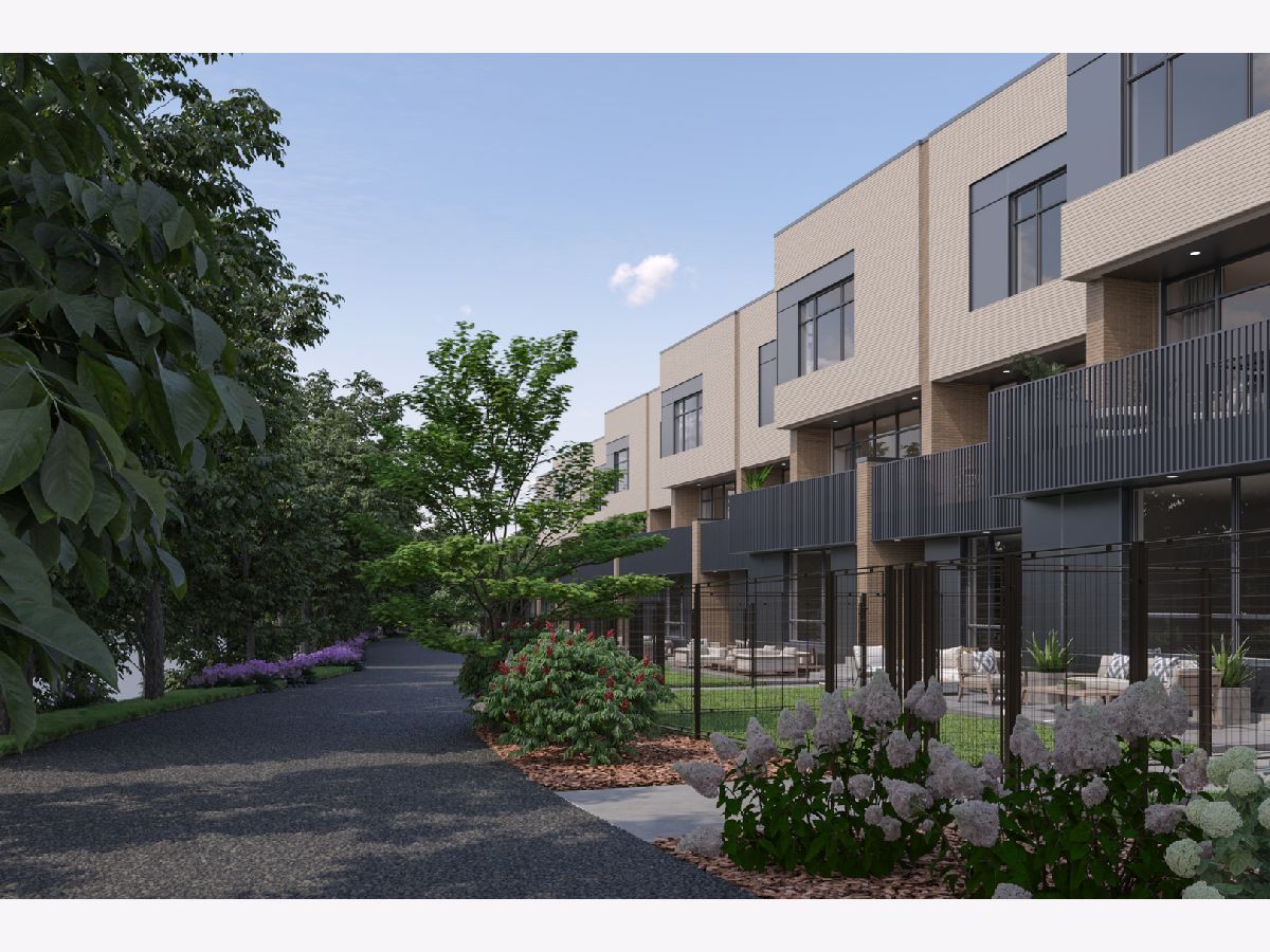  For Sale Chicago Illinois, 2235 Oakdale Avenue