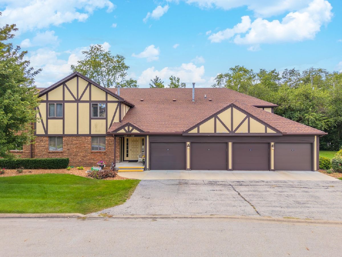  For Sale Pontiac Illinois, 105 Carol Court