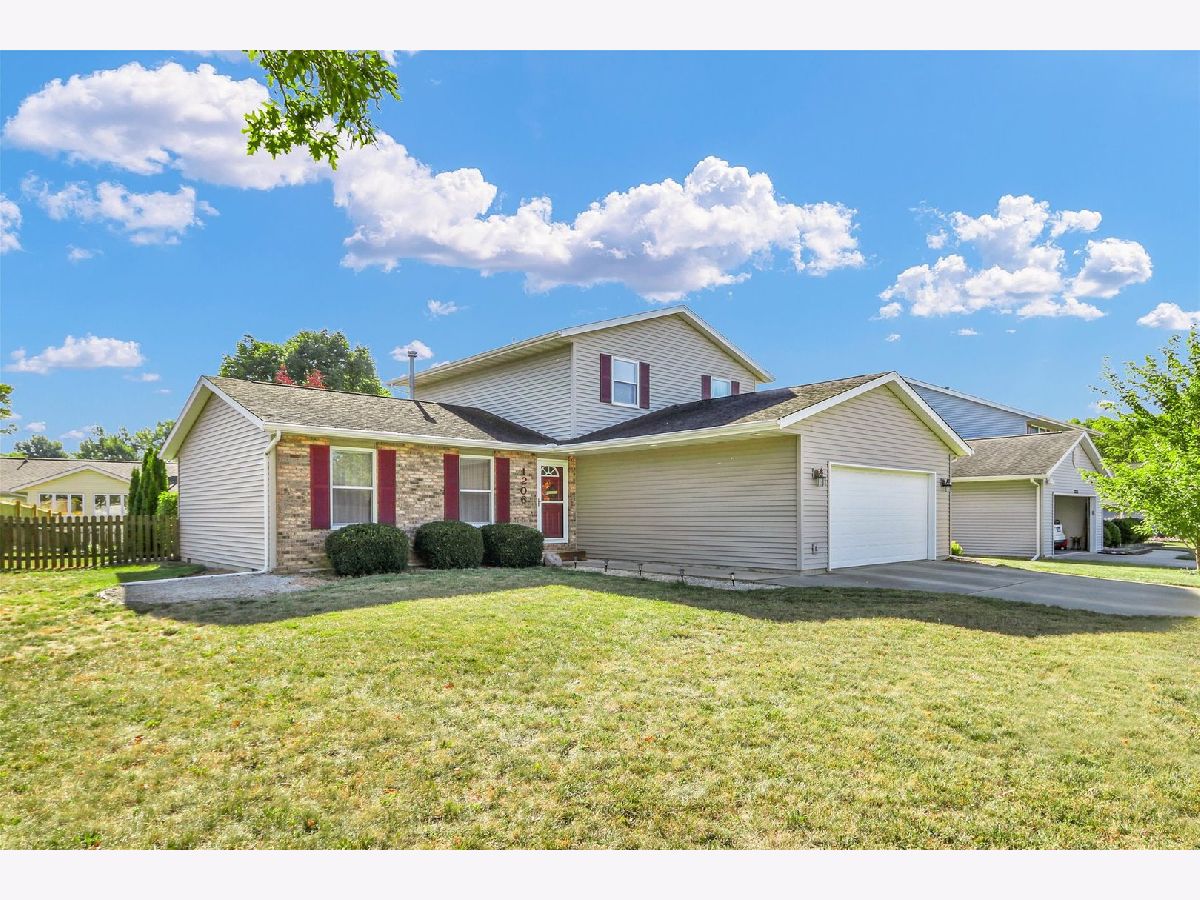  For Sale Mahomet Illinois, 1206 Center Street