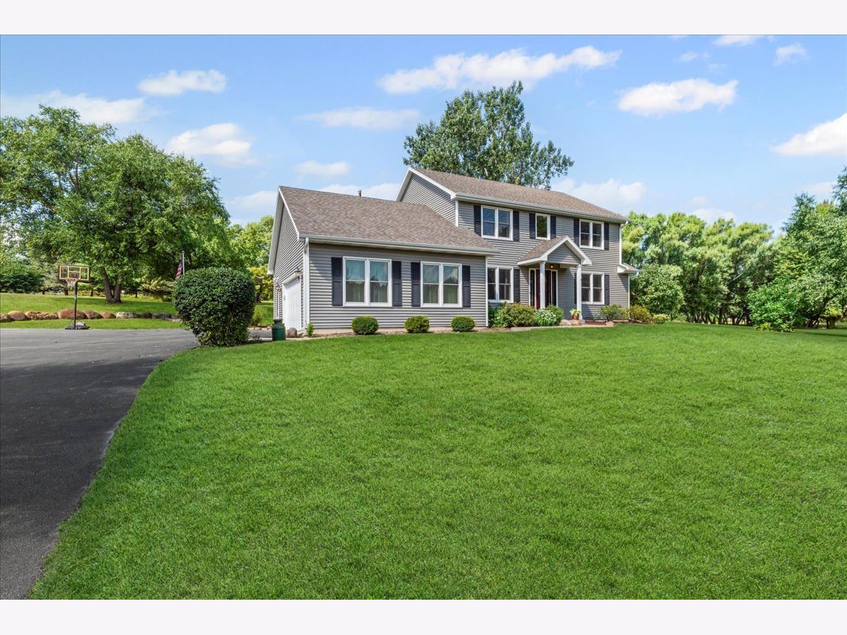  For Sale Spring Grove Illinois, 11111 Huron Drive