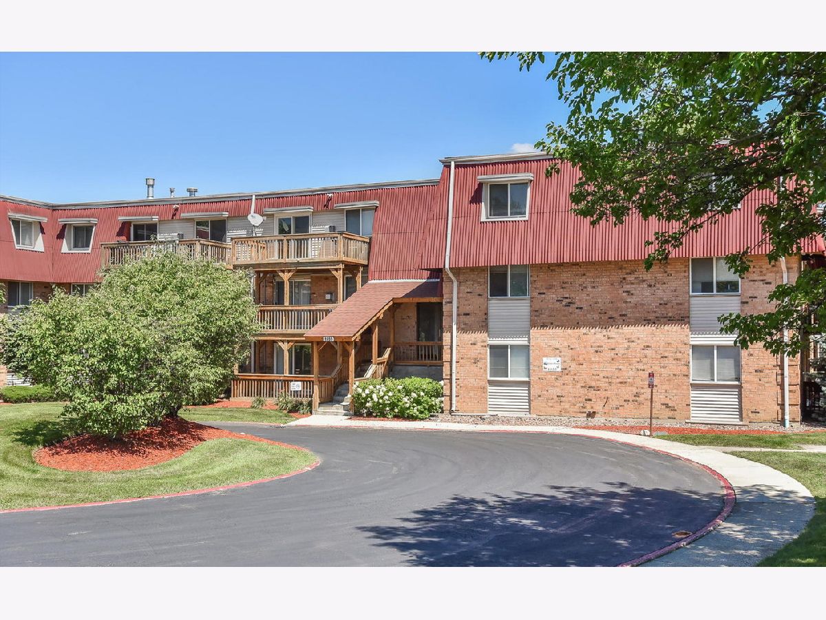  For Sale Aurora Illinois, 1855 Tall Oaks Drive